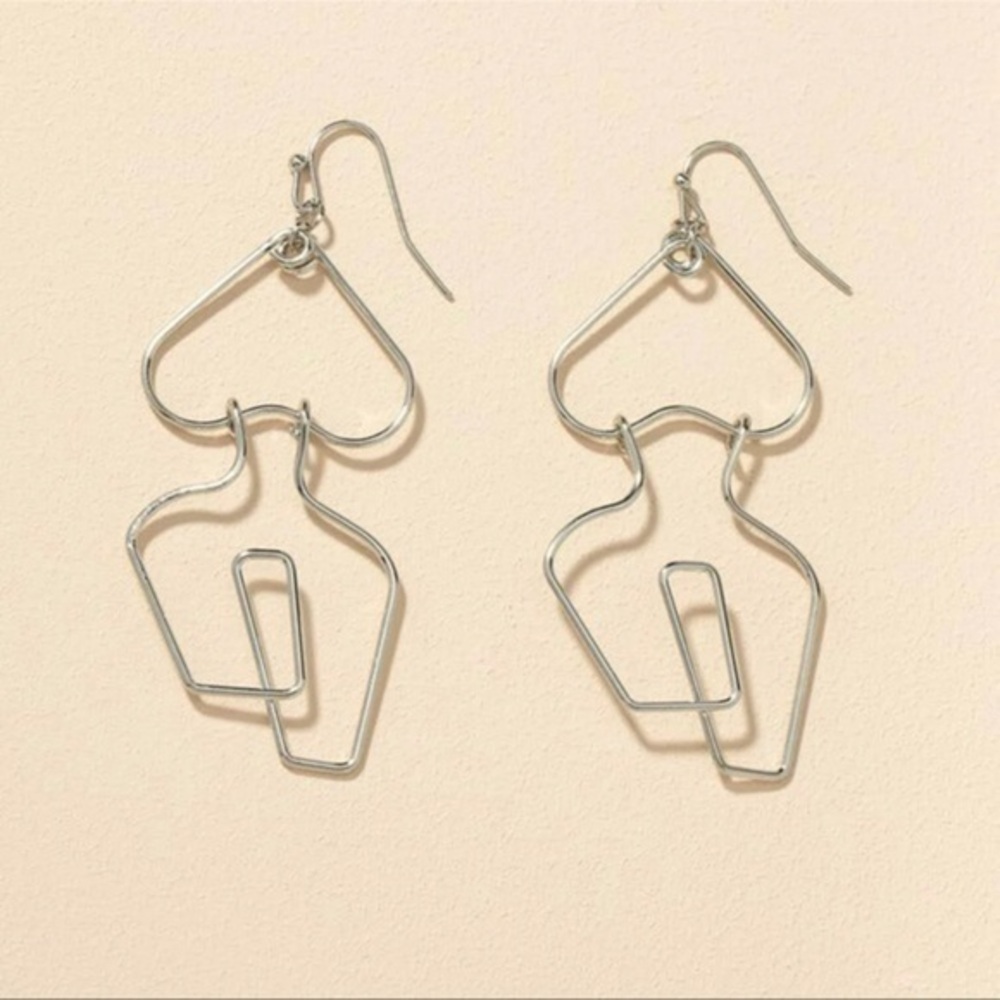 3/$30 🤍 Abstract Human Body Earrings